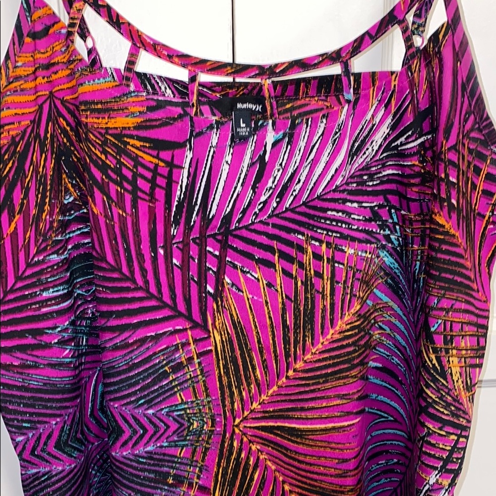Hurley Large Red Spaghetti Strap Sleeveless Camisole with Asymmetrical Cut Out - Picture 5 of 9